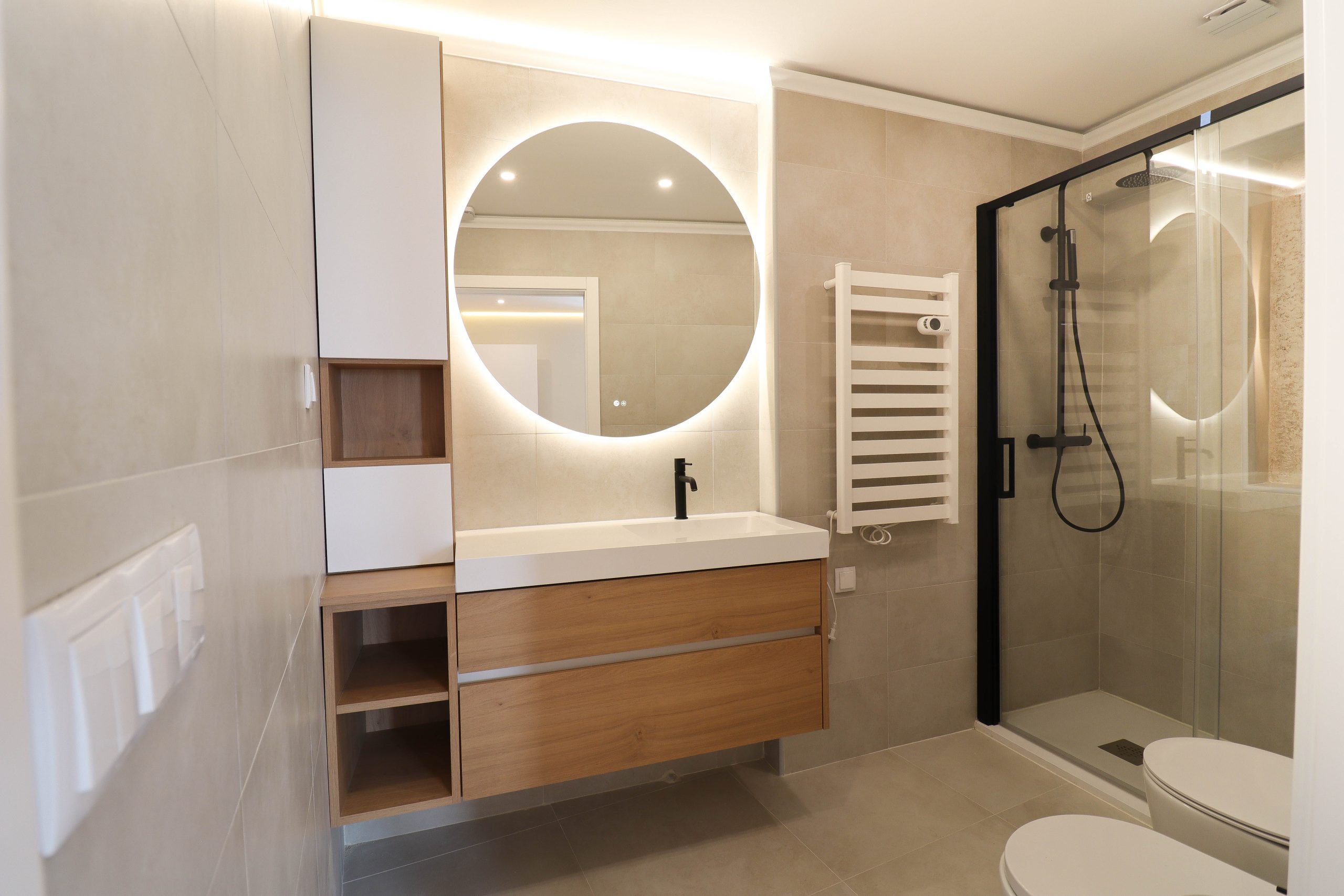 Moradia T4 Totalmente Reconstruída com Elevador e Estacionamento Privativo | Centro Histórico de Belas